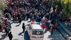 Bloqueos dejan 13 fallecidos tras m&aacute;s de un mes de conflicto./ ABI