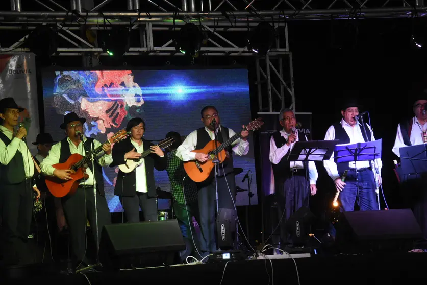 La banda Aizana durante el lanzamiento del premio Eduardo Abaroa. AYAR WARI