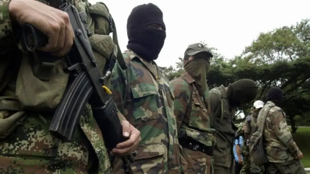 Imagen referencial de miembros de las FARC disidentes. EFE