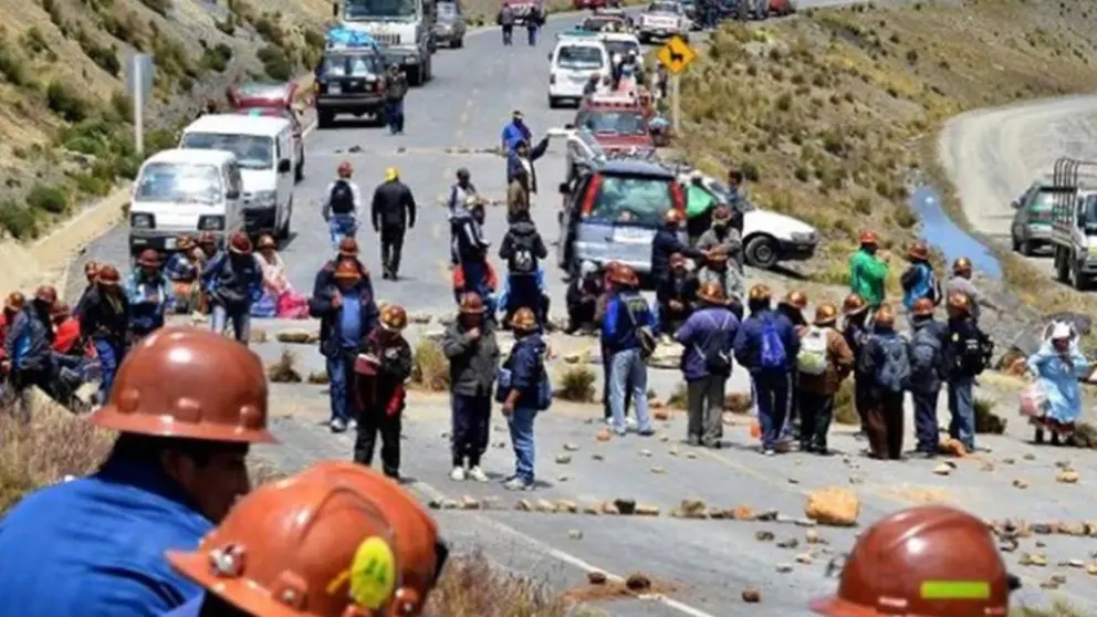 Los bloqueos previos a la muerte de Illanes.