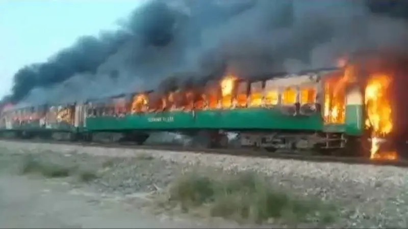 Captura de un video del incendio en Twitter.