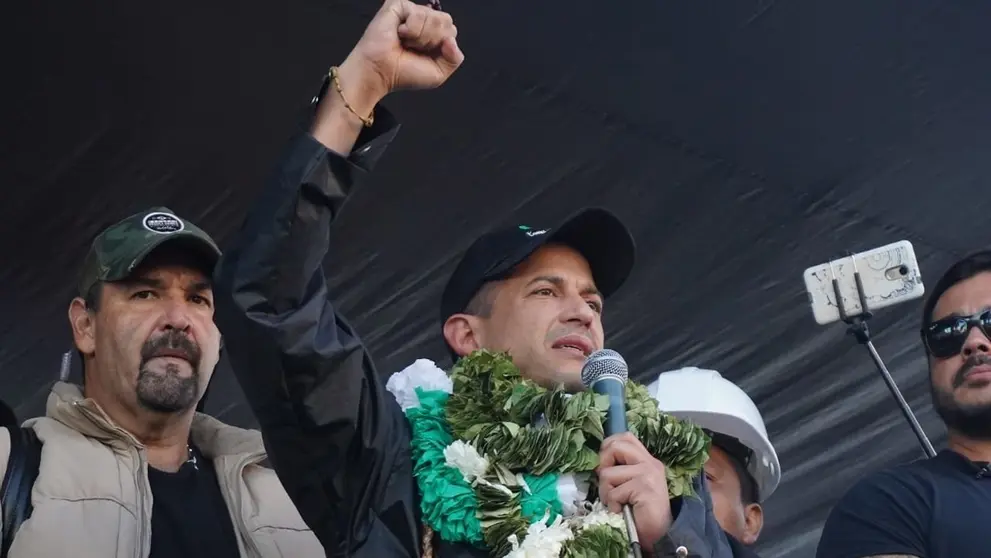 Luis Fernando Camacho, durante el cabildo de los cocaleros en La Paz. APG