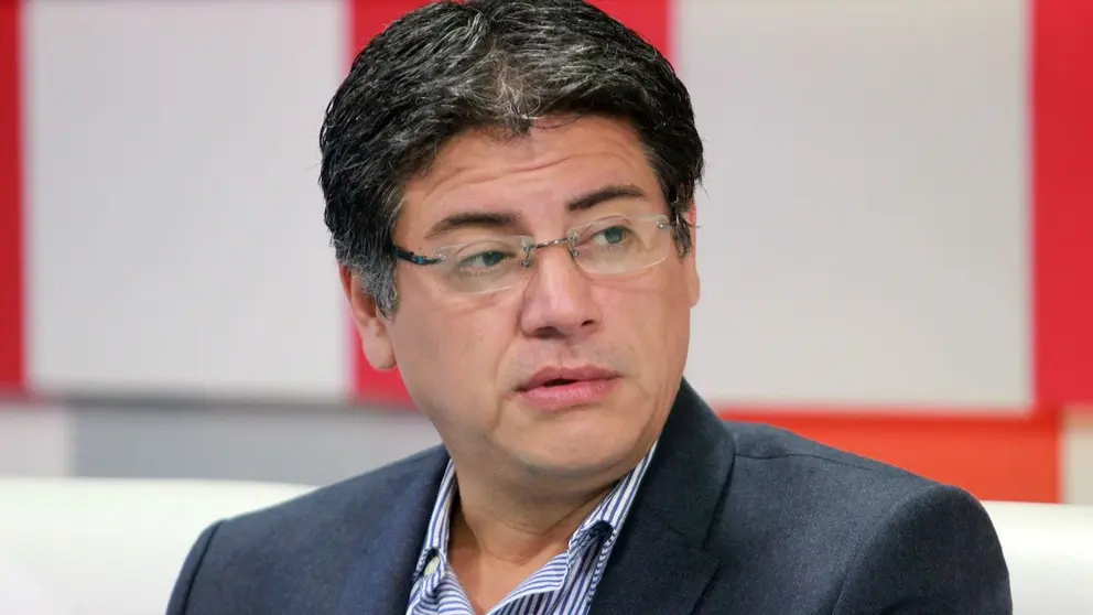 El exministro de la Presidencia Jerjes Justiniano, durante una entrevista en Unitel. Archivo