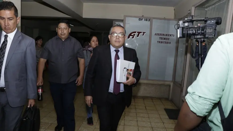Nelson Cox, a su ingreso a la Fiscal&iacute;a. APG