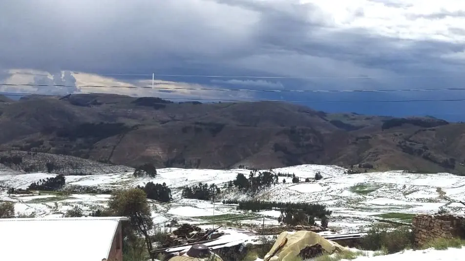 Una vista panoramica a una zzona de cultivos en el municipio de Alalay. CORTES&Iacute;A