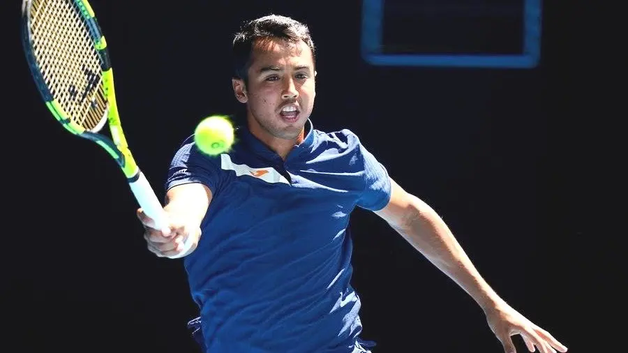 El tenista boliviano Hugo Dellien, durante su encuentro con Rafael Nadal en el Australian Open 2020. EFE