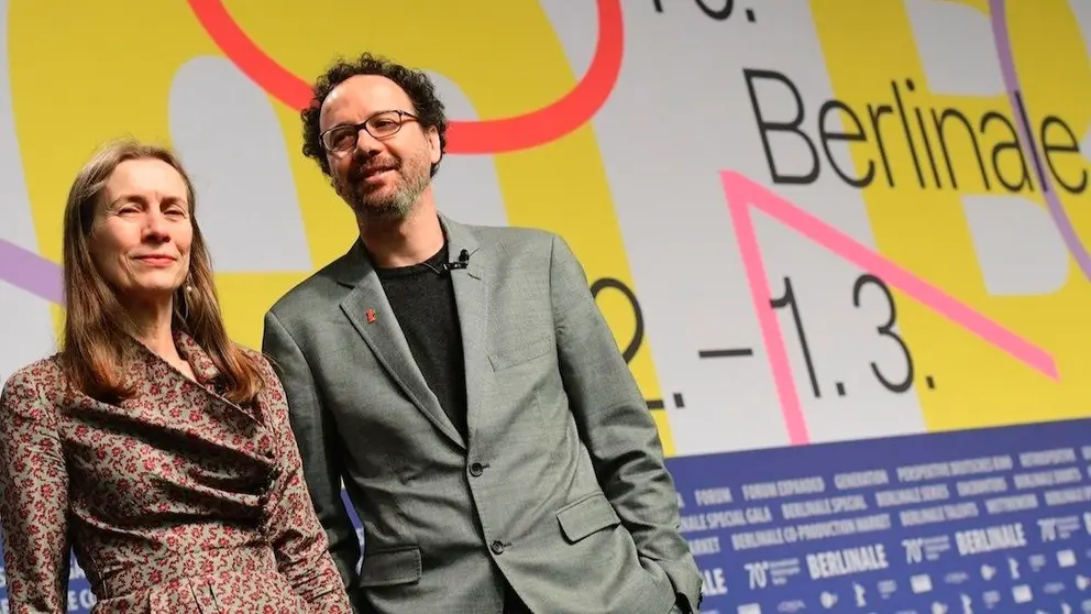 La directora art&iacute;stica del Berlinale Carlo Chatrian 
y el director general, Mariette Rissenbeek.	EFE