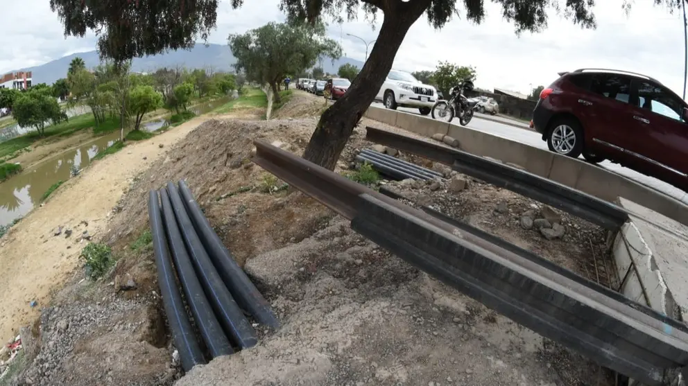 Uno de los tramos de la l&iacute;nea amarilla del Tren Metropolitano. ARCHIVO DICO SOL&Iacute;S