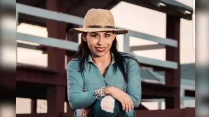 Dora V., la reina del norte. URGENTE.BO