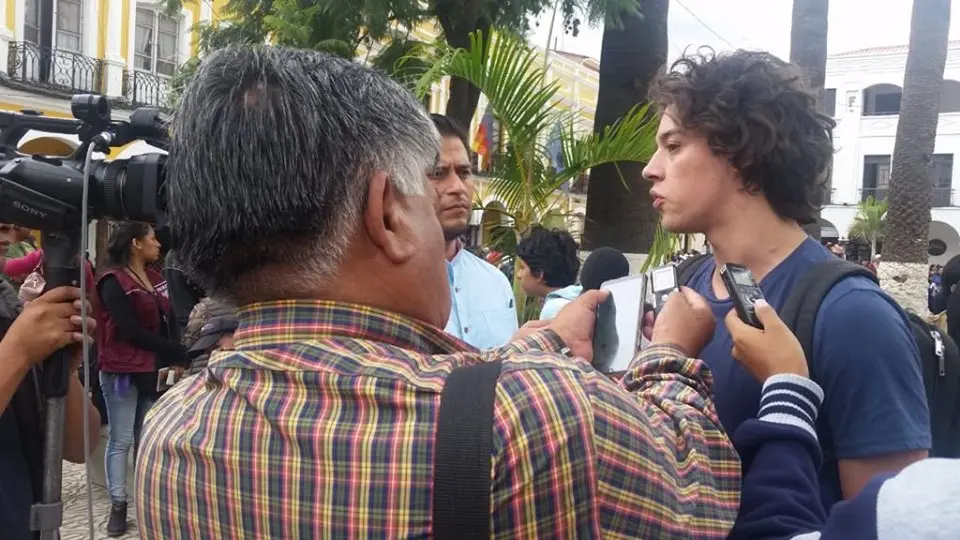 Un beneficiario del PIU denuncia ante los medios el adeudamiento.