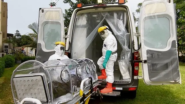 Foto referencial de la internaci&oacute;n de emergencia de un paciente con coronavirus. LA REP&Uacute;BLICA