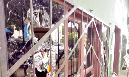 Una vista de los destrozos en la estaci&oacute;n policial de Yapacani. DICO SOL&Iacute;S