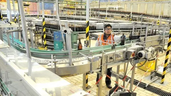 Una de las industrias de Cochabamba, en plena operaci&oacute;n. ARCHIVO