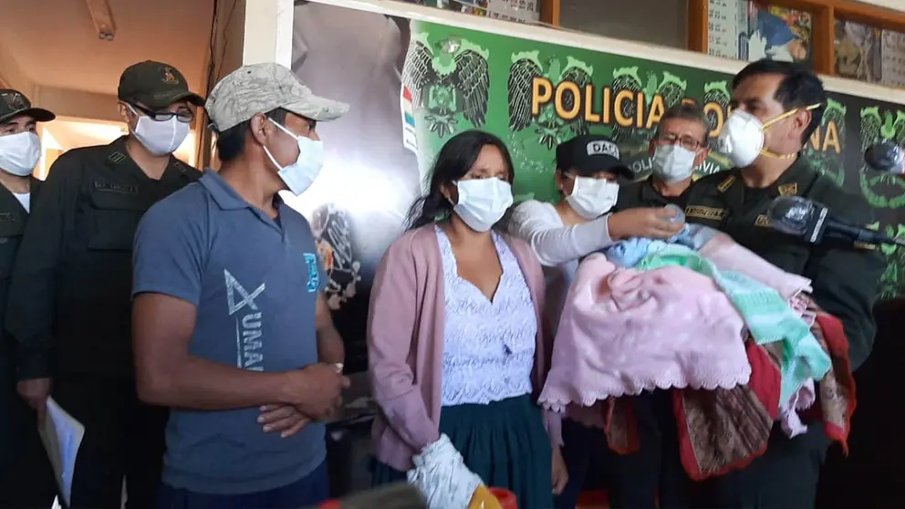 El beb&eacute; de seis meses fue entregado por la Polic&iacute;a