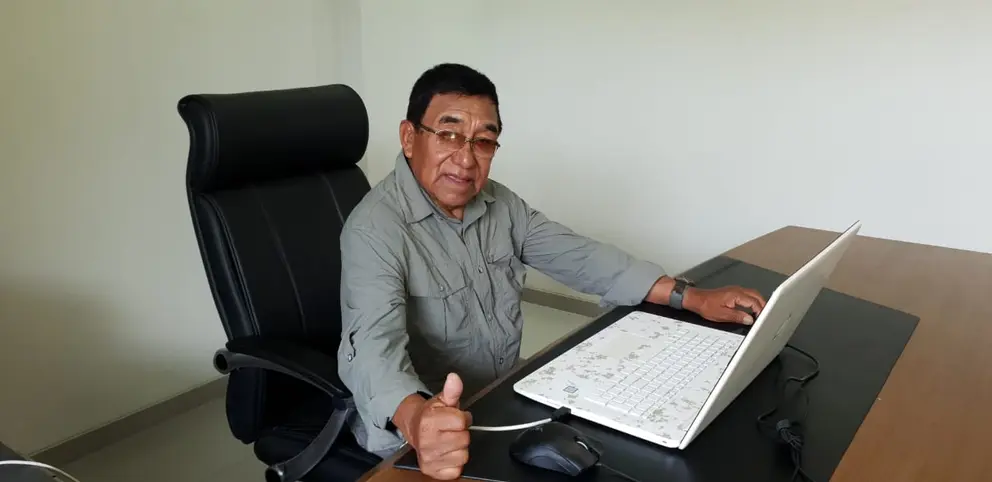 Fortunato Maldonado, desde la oficina de su planta, en El Alto.