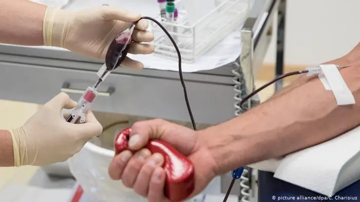 La donaci&oacute;n de sangre es una t&eacute;cnica para el tratamiento del coronavirus. ARCHIVO