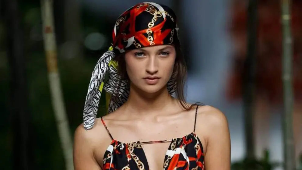 Bandana dise&ntilde;ada por Jorge V&aacute;zquez. EFE