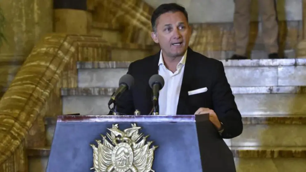 El exministro de Defensa, Fernando L&oacute;pez. ABI