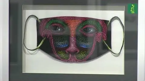 Una de las mascarillas expuestas.