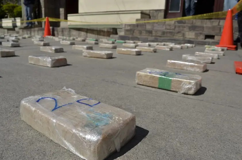 Una imagen de los paquetes de coca&iacute;na incautados por la FELCN de Cochabamba. NO&Eacute; PORTUGAL