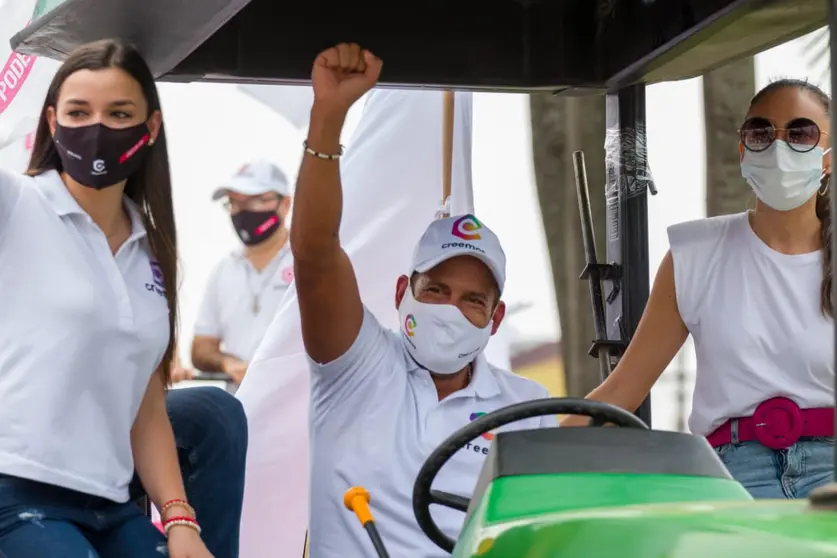 Fernando Camacho inici&oacute; la campa&ntilde;a el domingo 6 de septiembre, en Santa Cruz. CREEMOS