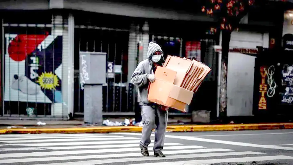 Imagen referencial de un transe&uacute;nte en Argentina. EFE
