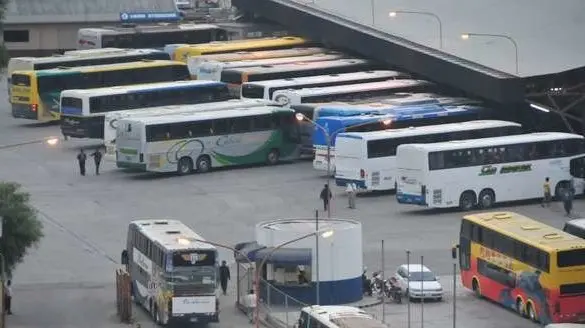 Una vista del parqueo de la Terminal de Buses de Cochabamba. ARCHIVO