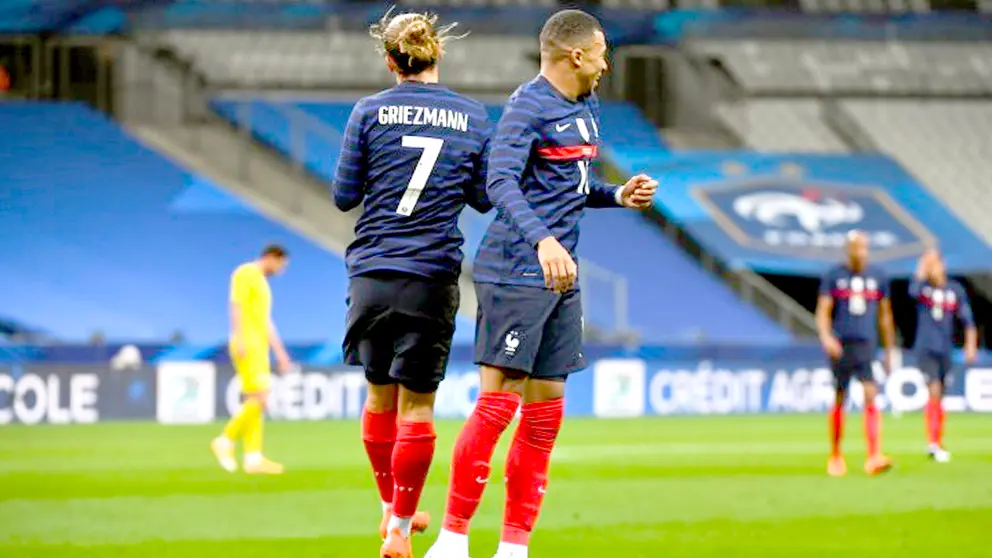 Griezmann y Mbappé, figuras de Francia. EFE