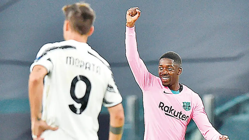 Ousmane Dembelé (d) celebra el gol ante Juventus. EFE