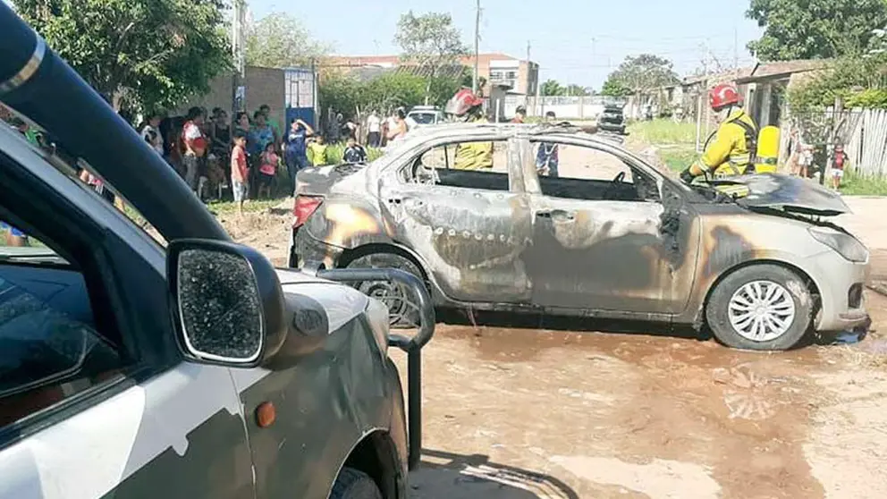 El vehículo quemado de la denunciante. Clave 300