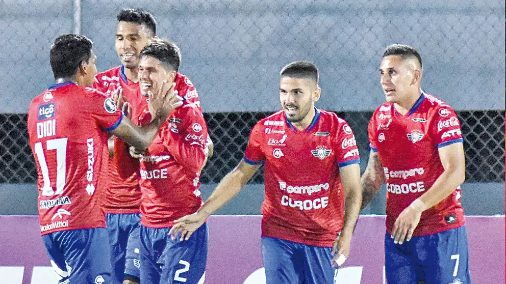 Los jugadores de Wilster celebran un gol en Copa. APG