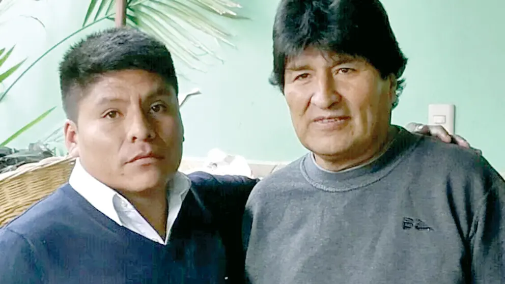 El senador Leonardo Loza (i) y el exmandatario Evo Morales. Archivo