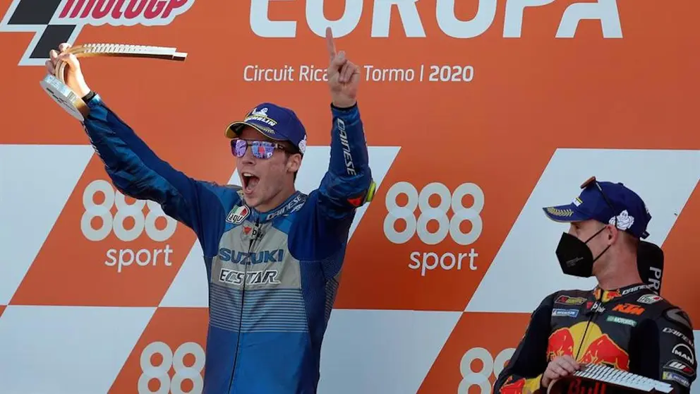 El espa&ntilde;ol Joan Mir (Suzuki GSX RR) celebra su victoria en el Gran Premio de Europa. EFE