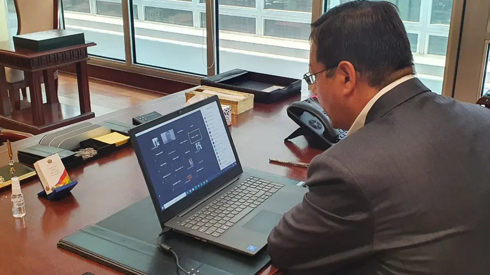 El presidente, Luis Arce, en una clase por Zoom. Twitter Luis Arce