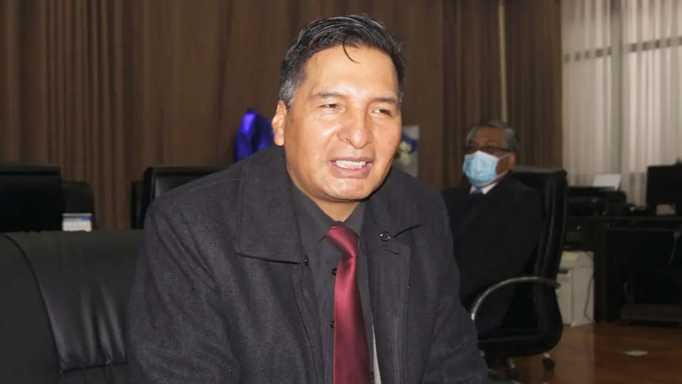 Adrian Rub&eacute;n Quelca Tarqui, ministro de Educaci&oacute;n, Cultura y Deportes. efe