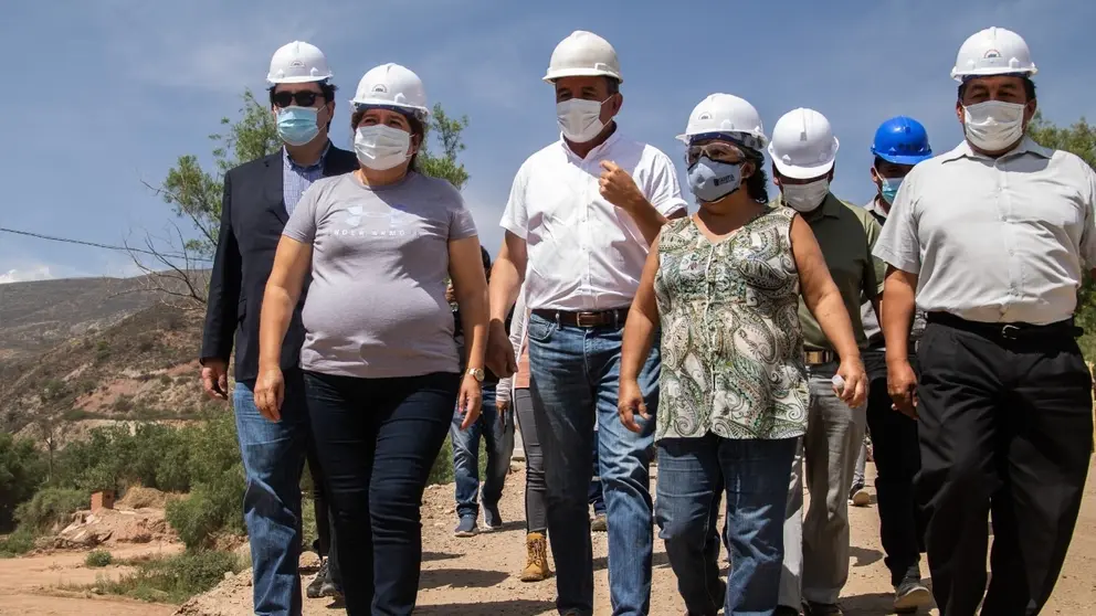 Autoridades inspeccionan el Parque Industrial Santiv&aacute;&ntilde;ez.
