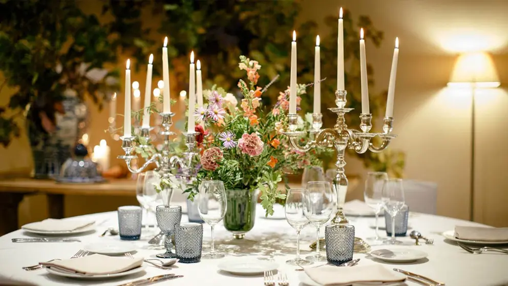 Imagen referencial de una mesa para cena de navidad. EFE