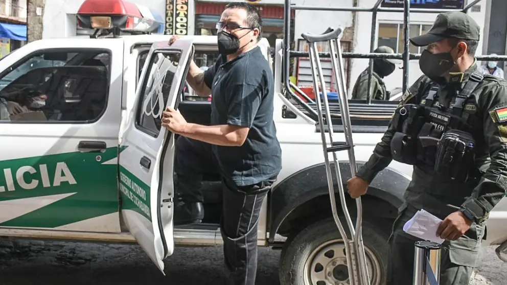 Jhasmani T., conocido como el &ldquo;abogado del diablo&rdquo;, antes de ingresar a una audiencia. Dico Solís