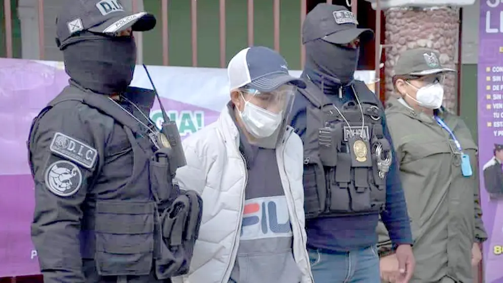 Policía presenta al acusado de violación a una menor de edad. MINISTERIO DE GOBIERNO