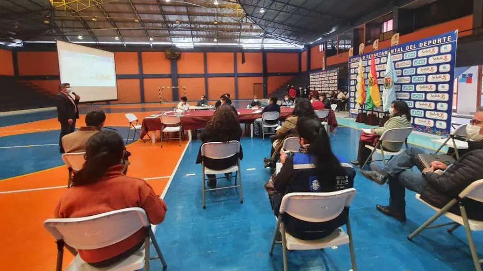 Reuni&oacute;n del Consejo Metropolitano de Kanata. (Gobernaci&oacute;n de Cochabamba)