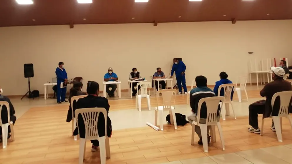 La reuni&oacute;n del COE municipal de Pasorapa, en d&iacute;as recientes. MARIELA ARANDIA
