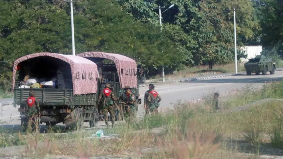 Un golpe militar aborta la fr&aacute;gil transici&oacute;n democr&aacute;tica de Birmania. EFE