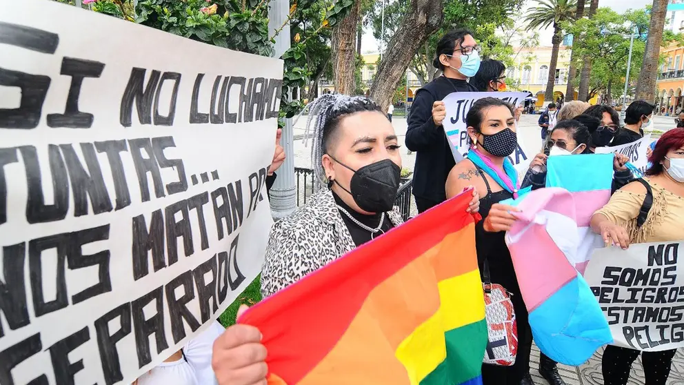 Comunidad LTGB exige justicia por la muerte de Alessandra en la plaza 14 de Septiembre. NOÉ PORTUGAL