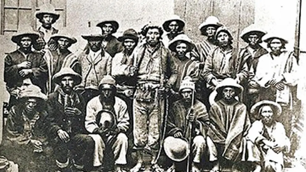 Grupo de campesinos liderados por Zárate Willka, que participó de la Guerra Federal de 1899.    FOTO PROPORCIONADA POR LA AUTORA