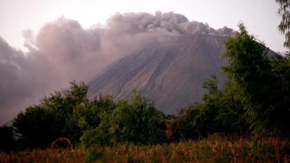 El volc&aacute;n San Crist&oacute;bal, el m&aacute;s alto de Nicaragua y situado en el "cord&oacute;n de fuego" del Pac&iacute;fico. EFE