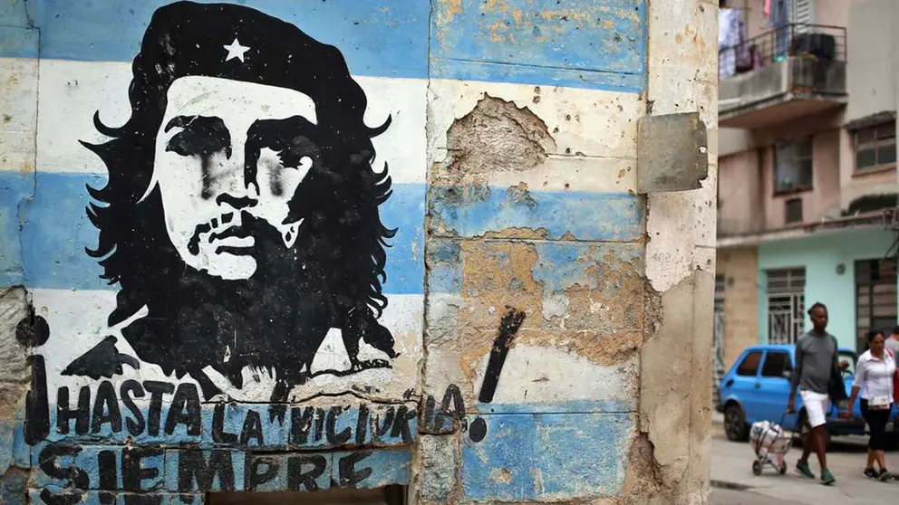 Vista de un grafiti con la imagen del Che Guevara en una calle de La Habana (Cuba). EFE