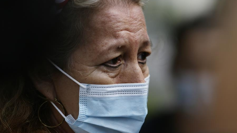 Rosibel Em&eacute;rita Arriaza, madre de la salvadore&ntilde;a V&iacute;ctoria Salazar quien muri&oacute; al ser sometida por la polic&iacute;a en M&eacute;xico. EFE