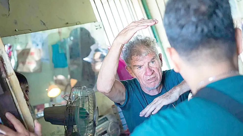 Christopher Doyle en el set de una filmación.      GATOPARDO