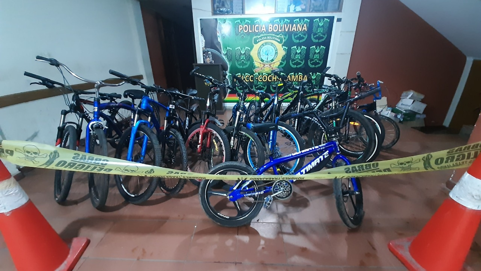Presentaci&oacute;n de las bicicletas robadas, en oficinas de la FELCC. FRECUENCIA POLICIAL