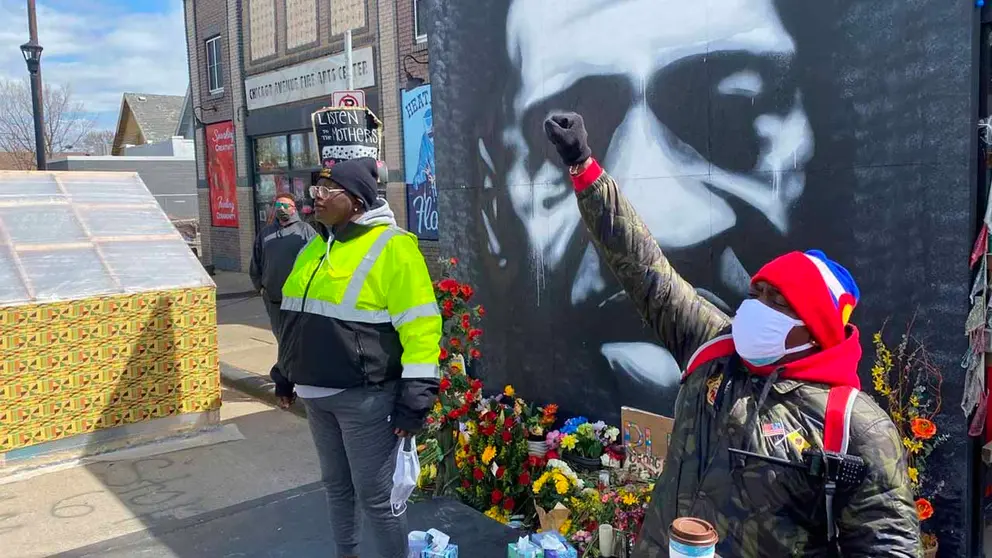 Un mural en homenaje a George Floyd. EFE